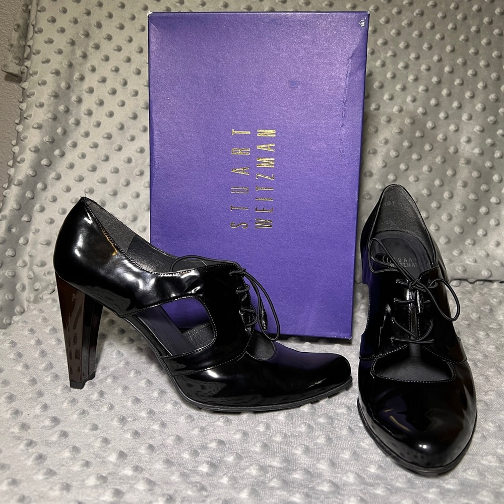 Stuart Weitzman 9.5 Yoke Heels in Mirror Jet Black